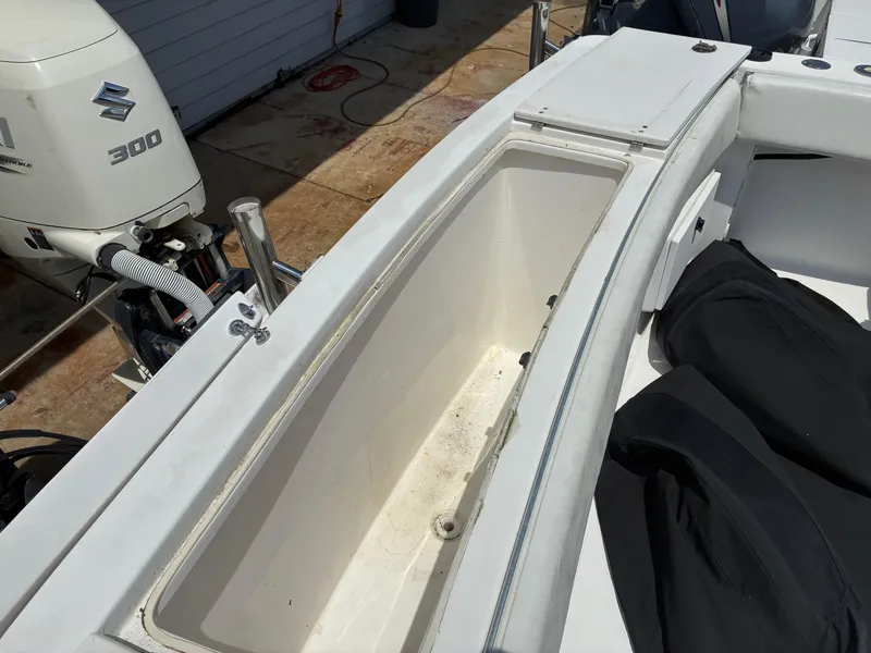 Slide: The Image of Stamas 320 Express with 2020 outboards 2005 - 11