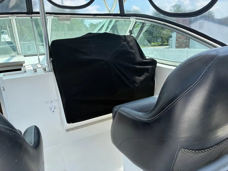 Slide: The Image of Stamas 320 Express with 2020 outboards 2005 - 24