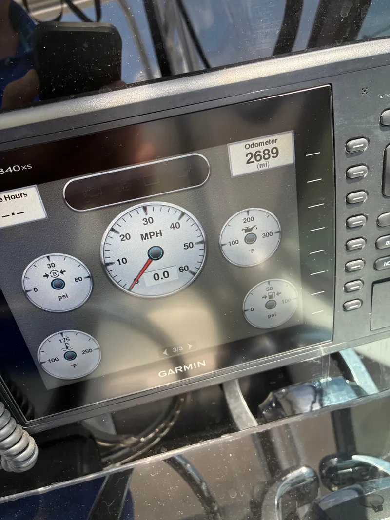 Slide: The Image of Stamas 320 Express with 2020 outboards 2005 - 30