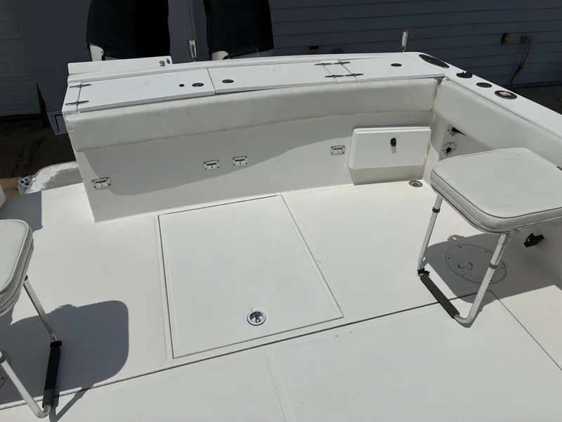 Slide: The Image of Stamas 320 Express with 2020 outboards 2005 - 9