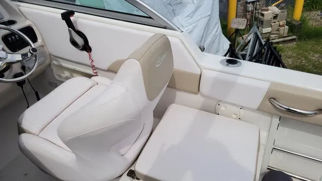 Slide: The Image of Robalo R227 2018 - 6