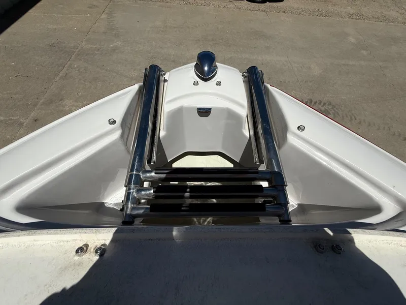 Slide: The Image of Four Winns 200 Horizon LE 2005 - 10