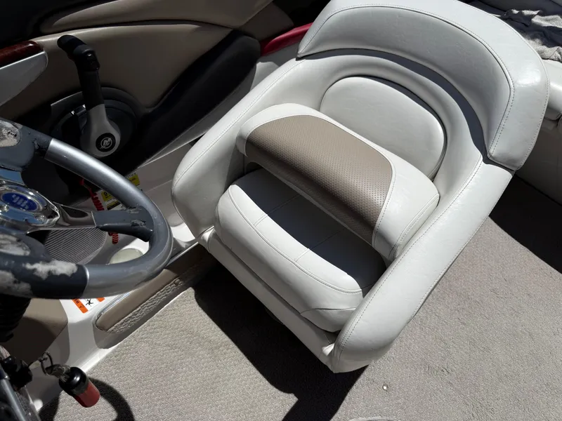 Slide: The Image of Four Winns 200 Horizon LE 2005 - 18