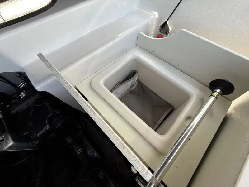 Slide: The Image of Four Winns 200 Horizon LE 2005 - 22