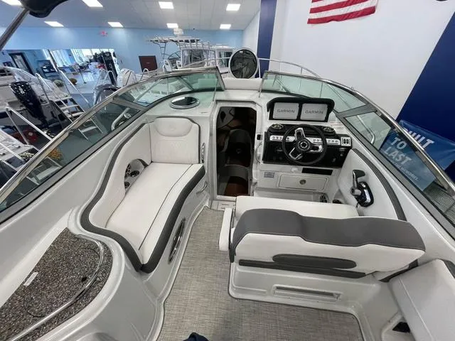Slide: The Image of Crownline Boats 270 CR 2025 - 5