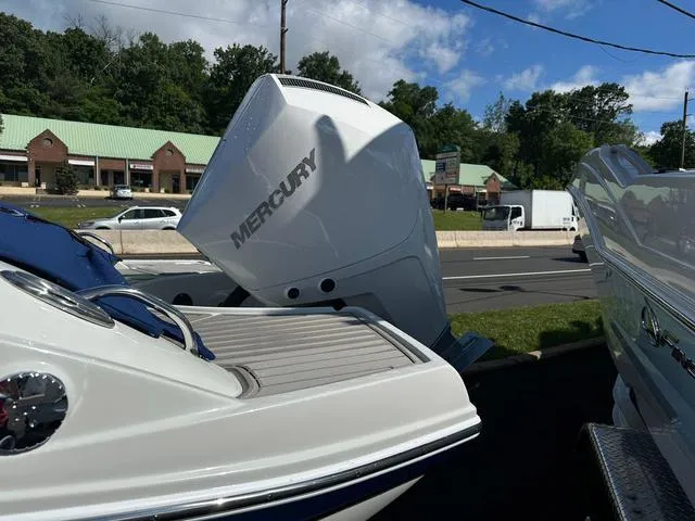 Slide: The Image of Crownline Boats 250 XSS 2024 - 4