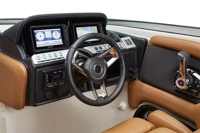 Slide: The Image of Crownline Boats 250 XSS 2025 - 11