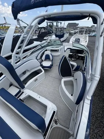 Slide: The Image of Crownline Boats Eclipse E260 XS 2025 - 11