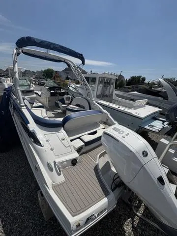 Slide: The Image of Crownline Boats Eclipse E260 XS 2025 - 3