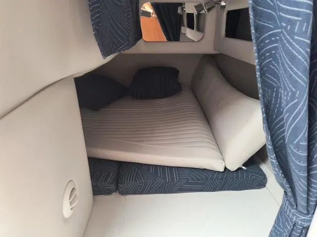 Slide: The Image of Crownline Boats 280 CRX 2025 - 10