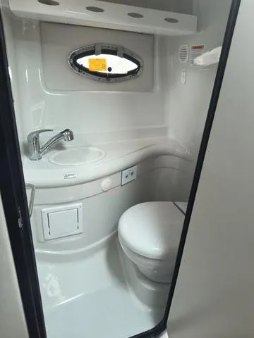 Slide: The Image of Crownline Boats 280 CRX 2025 - 11