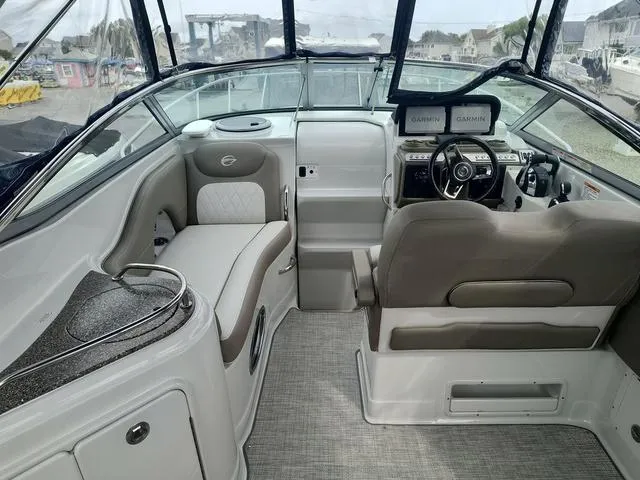 Slide: The Image of Crownline Boats 280 CRX 2025 - 4