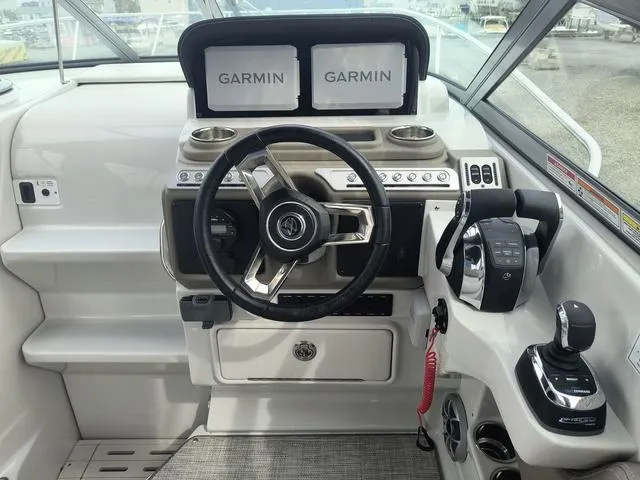 Slide: The Image of Crownline Boats 280 CRX 2025 - 6