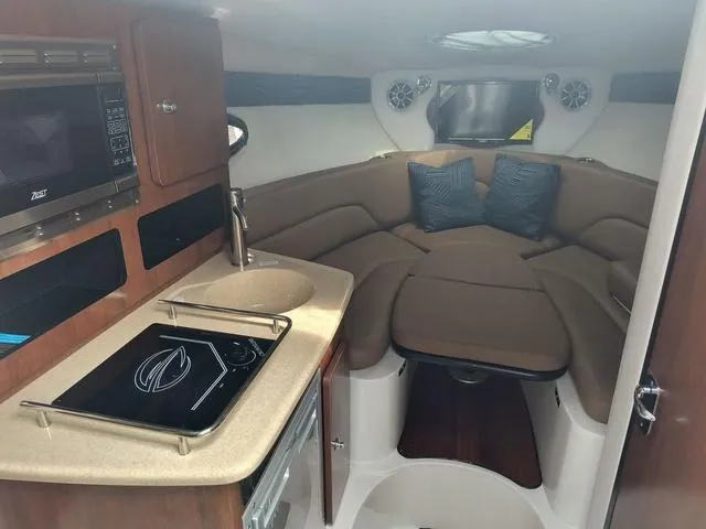 Slide: The Image of Crownline Boats 280 CRX 2025 - 8