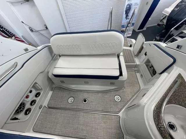 Slide: The Image of Crownline Boats 270 CR 2025 - 6