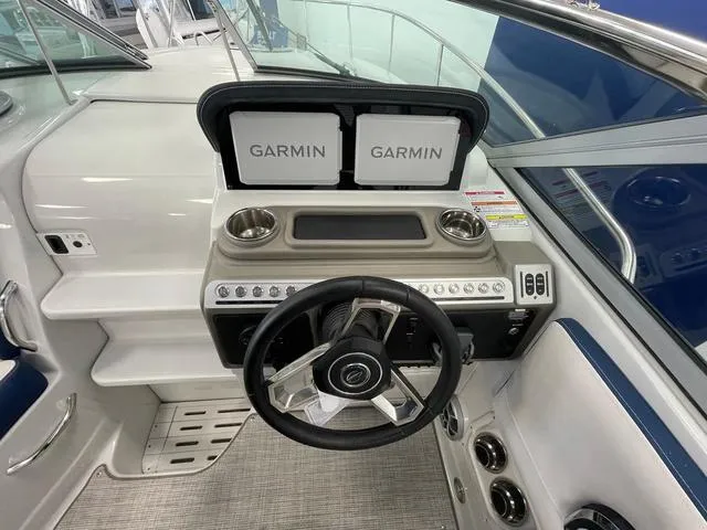 Slide: The Image of Crownline Boats 270 CR 2025 - 9