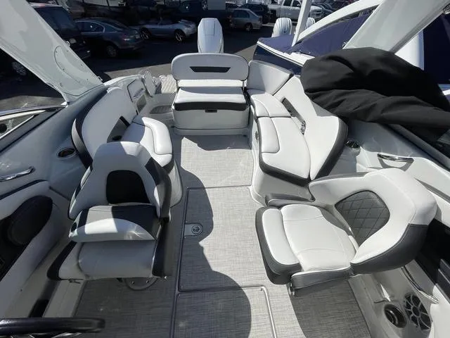 Slide: The Image of Crownline Boats 290 XSS 2025 - 7