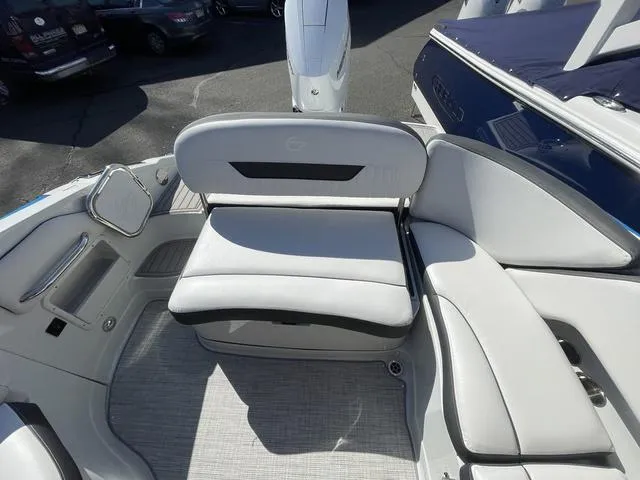 Slide: The Image of Crownline Boats 290 XSS 2025 - 9