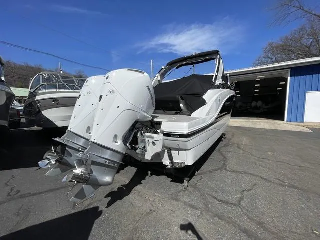 Slide: The Image of Crownline Boats 280 CRX 2025 - 4
