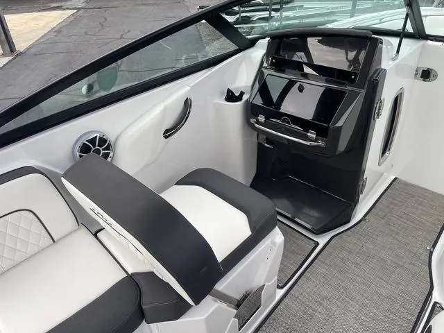 Slide: The Image of Monterey M-65 2018 - 12