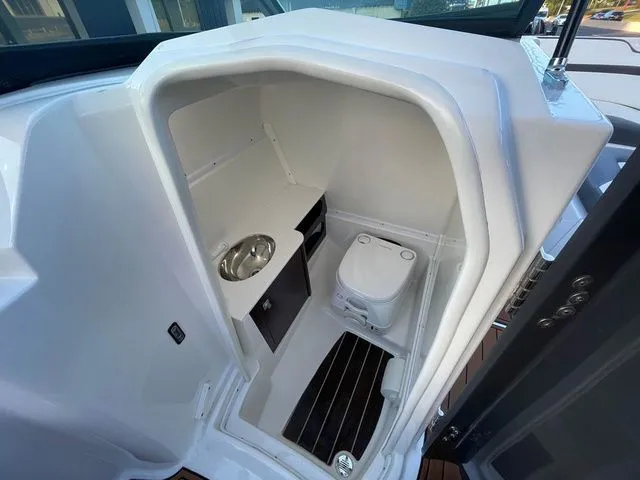 Slide: The Image of Monterey M6 2018 - 15