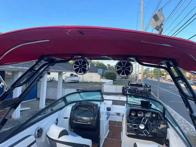 Slide: The Image of Monterey M6 2018 - 17