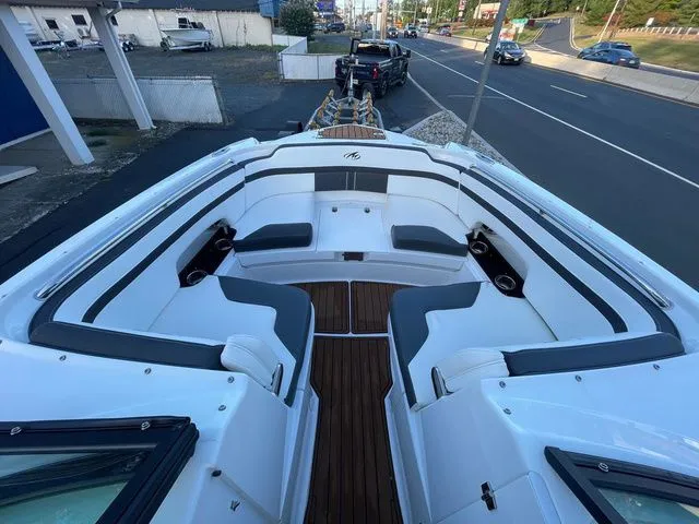 Slide: The Image of Monterey M6 2018 - 18