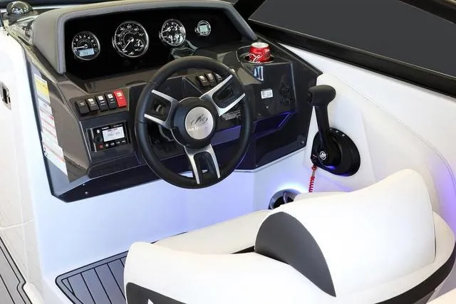 Slide: The Image of Monterey M6 2018 - 23