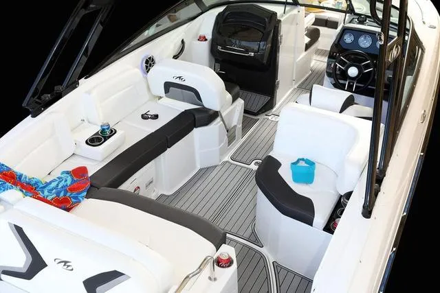 Slide: The Image of Monterey M6 2018 - 24