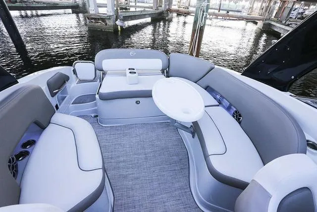 Slide: The Image of Crownline Boats 290 SS 2020 - 27