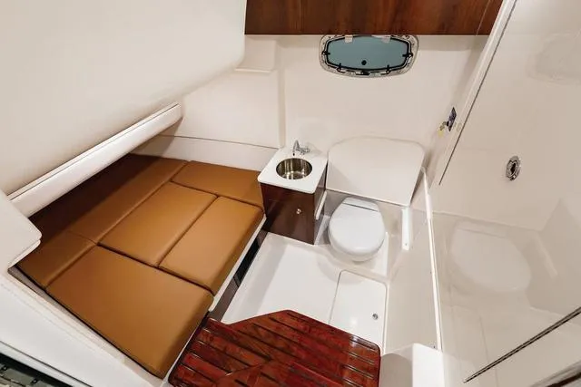 Slide: The Image of Robalo R360 Center Console 2025 - 20