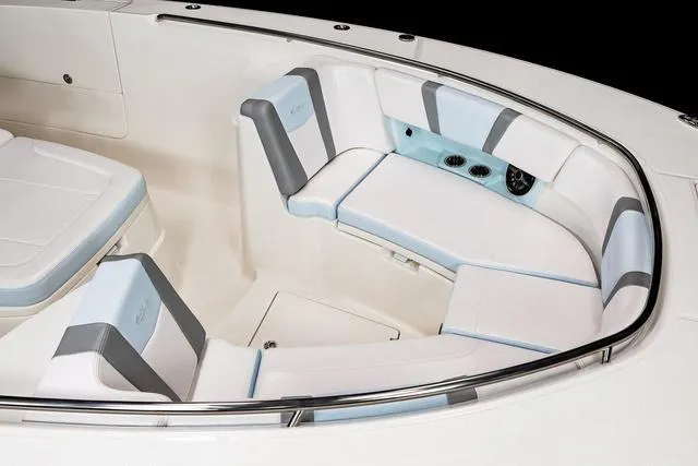 Slide: The Image of Robalo R360 Center Console 2025 - 9