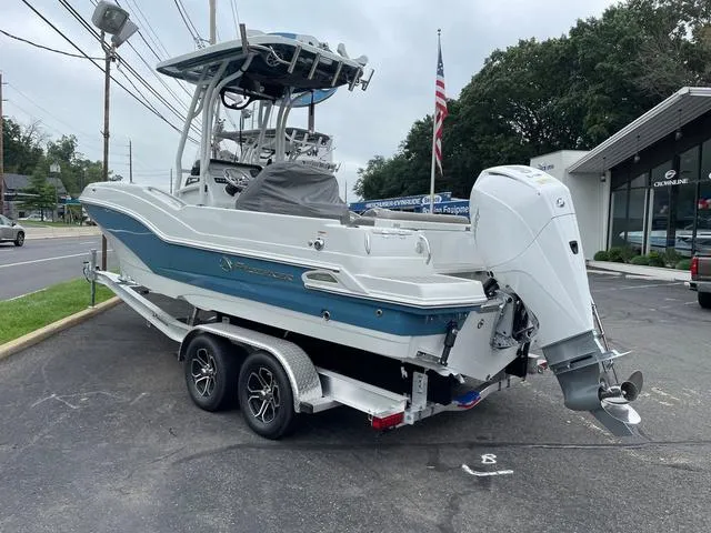 Slide: The Image of Finseeker 230 CC 2024 - 4