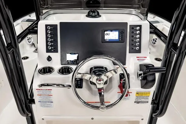 Slide: The Image of Robalo R222 Center Console 2024 - 15