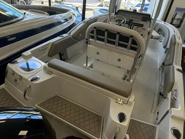 Slide: The Image of Finseeker 210 CC 2024 - 4