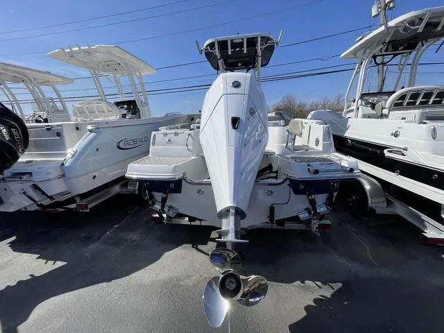 Slide: The Image of Finseeker 230 CC 2024 - 6