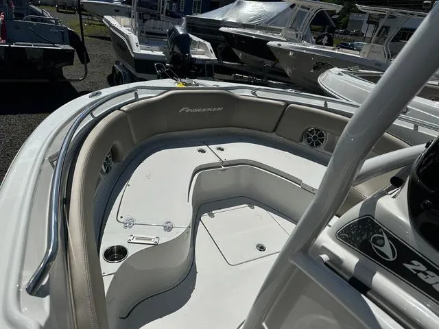 Slide: The Image of Finseeker 230 CC 2024 - 9