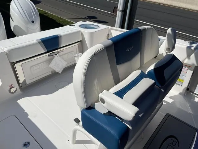 Slide: The Image of Robalo R250 Center Console 2024 - 9