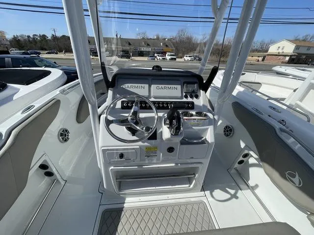 Slide: The Image of Finseeker 210 CC 2025 - 10