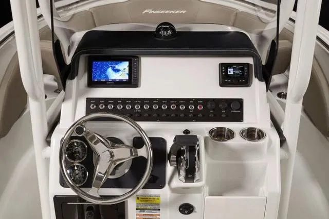 Slide: The Image of Finseeker 210 CC 2025 - 5