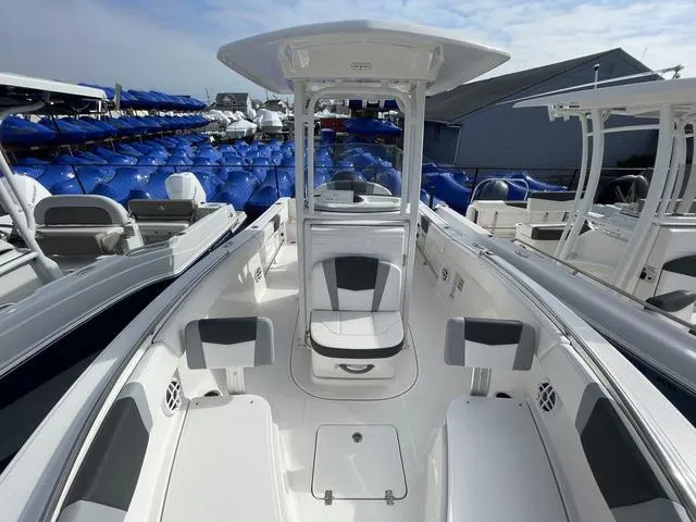 Slide: The Image of Robalo R230 Center Console 2025 - 10