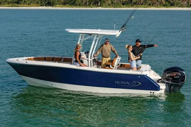 Slide: The Image of Robalo R230 Center Console 2025 - 14