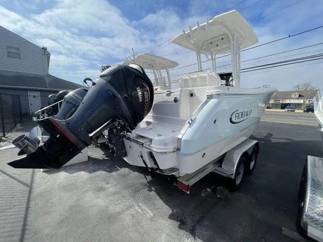 Slide: The Image of Robalo R230 Center Console 2025 - 4