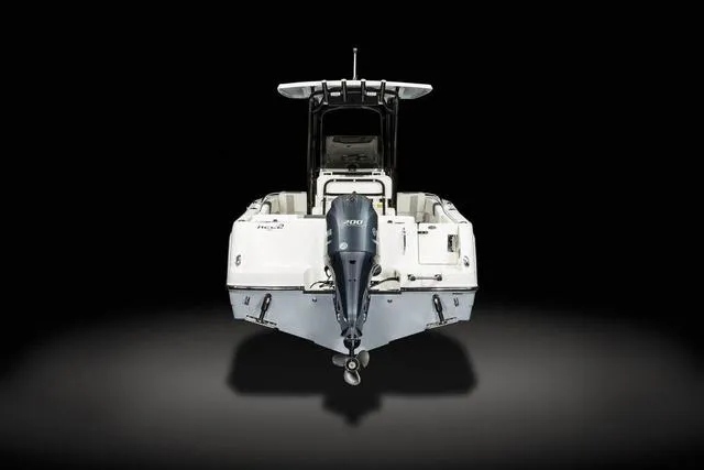 Slide: The Image of Robalo R222 Center Console 2025 - 6