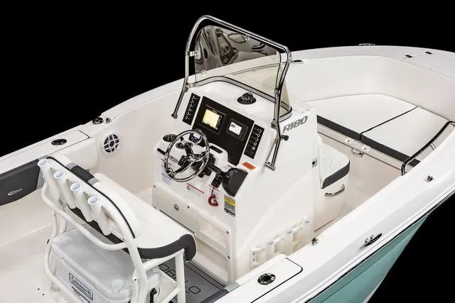 Slide: The Image of Robalo R180 Center Console 2025 - 17