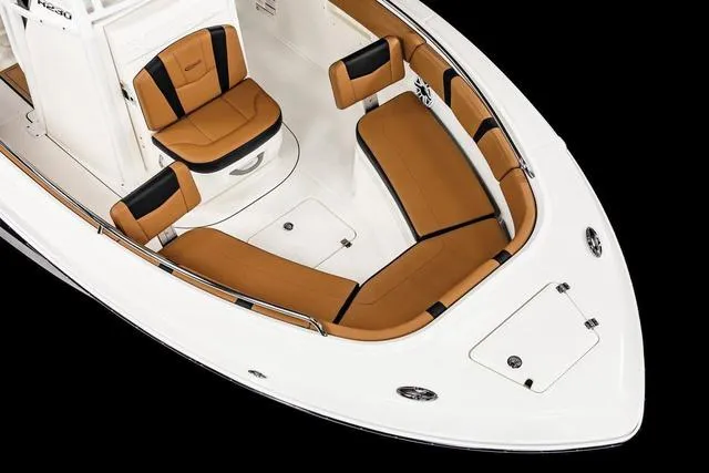 Slide: The Image of Robalo R230 Center Console 2025 - 14