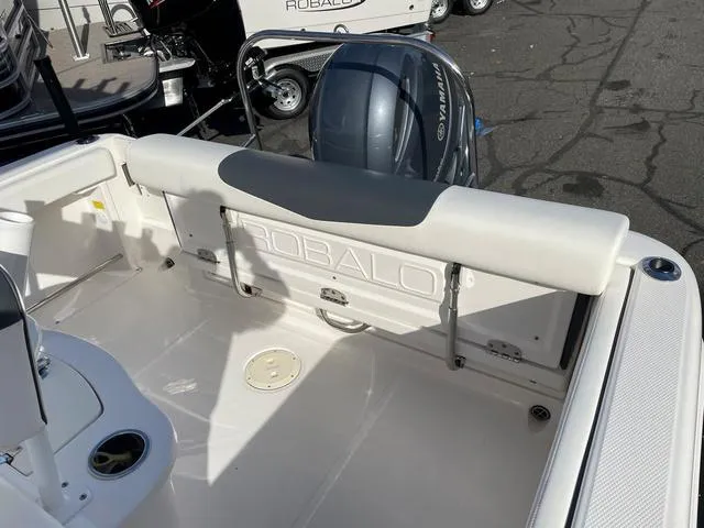 Slide: The Image of Robalo R222 Center Console 2022 - 13
