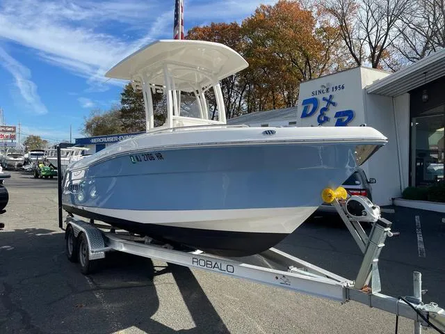 Slide: The Image of Robalo R222 Center Console 2022 - 4