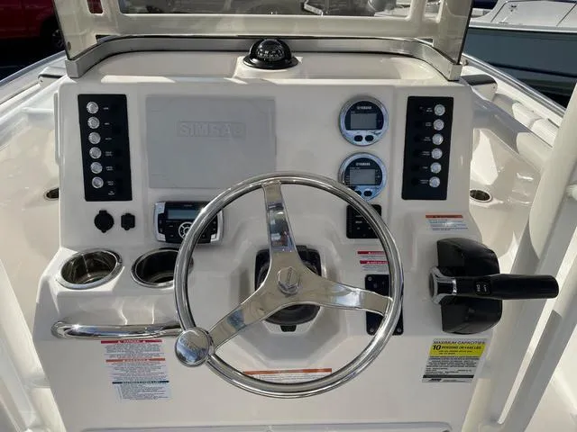 Slide: The Image of Robalo R222 Center Console 2022 - 8