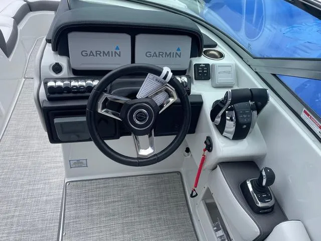 Slide: The Image of Crownline Boats Eclipse E305 XS 2024 - 15